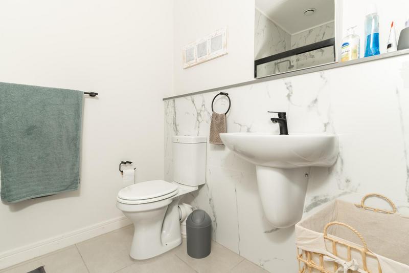 2 Bedroom Property for Sale in The Huntsman Western Cape